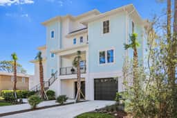 12 Sea Front Lane - Image 4