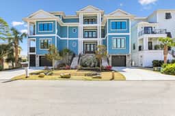 8 Sea Front Lane - Image 4