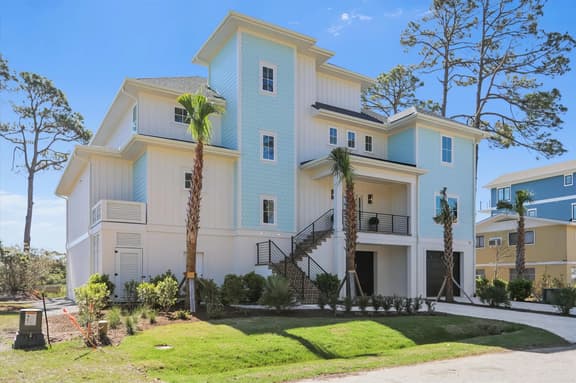 12 Sea Front Lane - Image 1